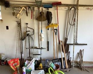 Garden Tools Shovels