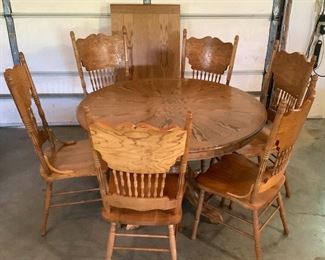 Starburst Pedestal Dining Room Table