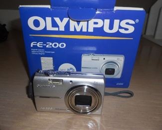 Olympus FE-200 Digital