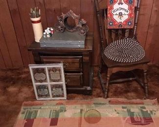Antique Style Art Accents