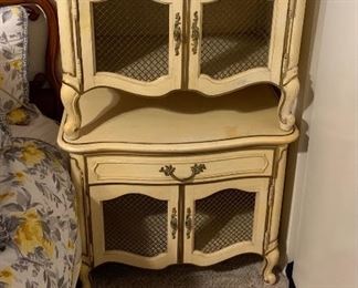 Thomasville French Provincial Night Stands
