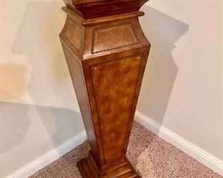 Leather pedestal
