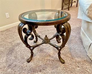 End Table / side table/ round table