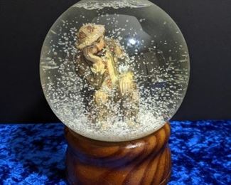 Snow Globe 