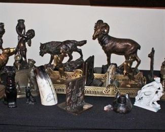 Scrimshaw, Bronzes, Figurines.