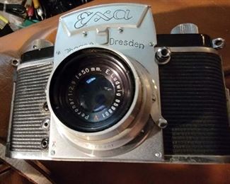 Exa Dresden Camera with case