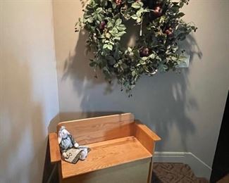 Sm. Storage Bench - All Season Wreath
