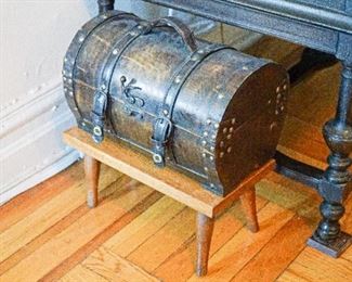 decorative trunk and step stool