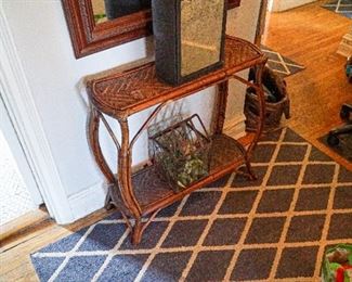 Rattan entry table 