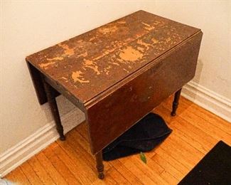 vintage gateleg expandable table