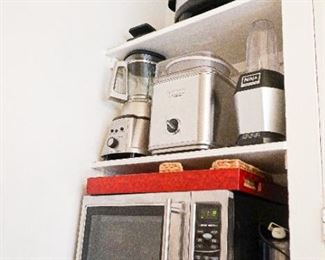 kitchen appliances, like new