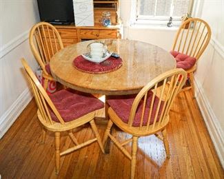clean oak kitchen set 4 chairs
