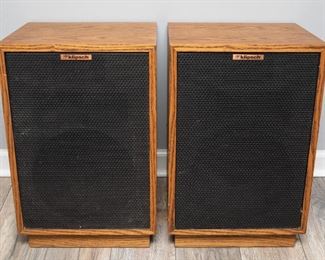 Pair of vintage Klipsch heresy II Walnut floor standing Speakers 8 Ohms Type H 00 SRB 89-16737 11/28/89
