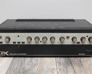 Gallien-Krueger 800RB 300 / 100-Watt Bi-Amp Bass Amp Head