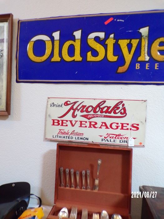 advertising tins signs