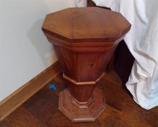 misc. small furniture