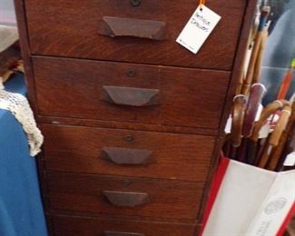 5 drawer vintage cabinet