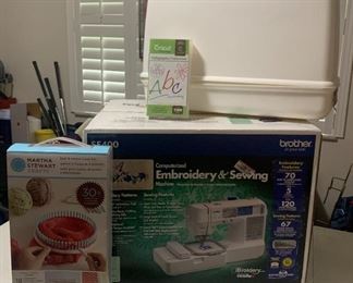 Sewing machine case, Embroidery & Sewing machine, Arts and crafts, Cricket