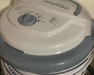 Dehydrator