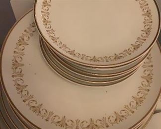 Sheffield 504 gold set 
10 dinner plates
8 salad plates (these are large enough to dinner plates)
8 Bread 
Cups and saucers 
Sugar bowl
Butter dish 
serving dish