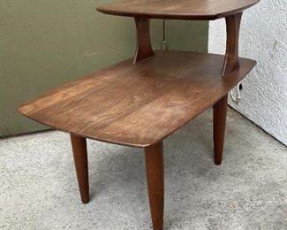 Vintage Mid Century Modern Two Tier Prelude W2T Side Table