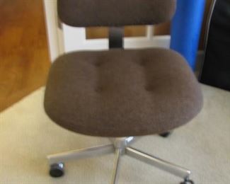 #20 SOLD- Sturdy office chair