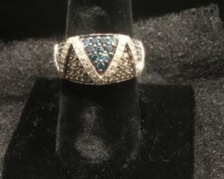 Blue and white diamond ring 14k gold 