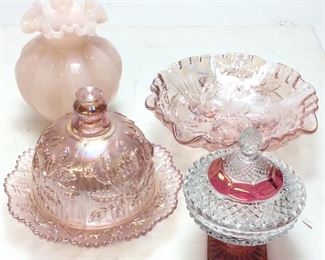 IMPERIAL LENOX GLASS AND PINK SHELL