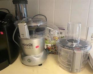 Veggie Bullet
Good working condition. Like new! 
Includes booklet.