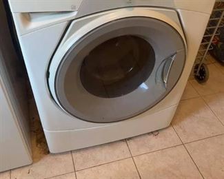 Whirlpool Duet Sport Front load Washer
Good working condition.
Must be able to move & load yourself.