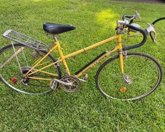 Vintage Schwinn Le Tour Bicycle
Good condition. 
Some rust. 
Needs new tires. 