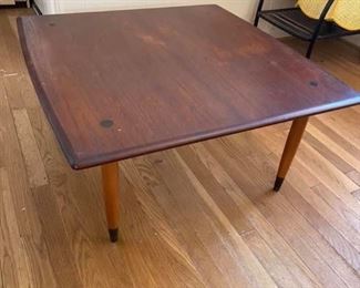 Vintage Mid Century Modern DUX Scandinavian Coffee Table 
Good condition. 
Has brass feet. 
32” x 32” x 16” tall.