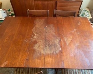 Vintage Retro Table & 6 Chairs
Rough condition.
Table has 2 leaves.
Table measures: 65” long with leaves (47” long without leaves) x 40” across x 29 1/2” tall.
Chairs measure: 18 1/2” across x 16” deep x 18” tall to seat, 31” tall to back.
Must be able to move and load yourself