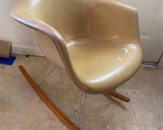 Vintage Eames RAR Mid Century Modern Fiberglass Rocking Chair
Good condition.
Needs to be cleaned up and one very small tear.
25” across x 23” deep x 16” tall to seat, 27” tall to back.