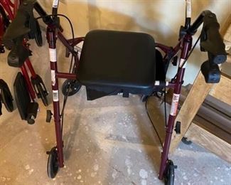 Medline Rolling Walker with Seat
Good condition. 
