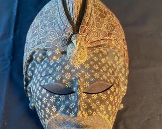 011lr Carved Painted Mask