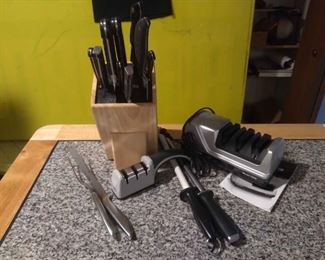 105k Mixed Kitchen Knives And Sharpeners