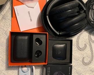 214 Wireless Earbuds