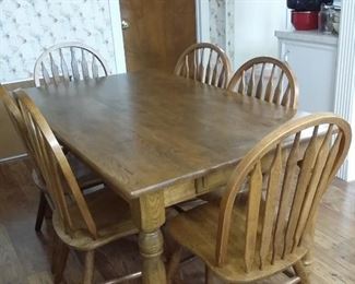Dining table (3ft.x5ft.) and 6 chairs
