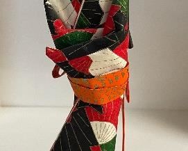 Vintage Japanese Geisha doll in Kimono 19" 48cm on wooden bas