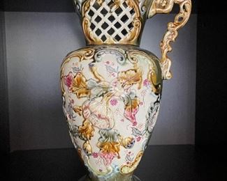 ANTIQUE MAJOLICA RETICULATED EWER / PITCHER VASE EARLY 1900'S S
