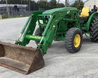 Located in: Chattanooga, TN
Yr 2018
MFG John Deere
Model 5085E
4WD Tractor
Runs And Operates
P.I.N: 1LV5085ECEY210577
Hours: 1,950
73"W Bucket
**Sold as is Where is**
