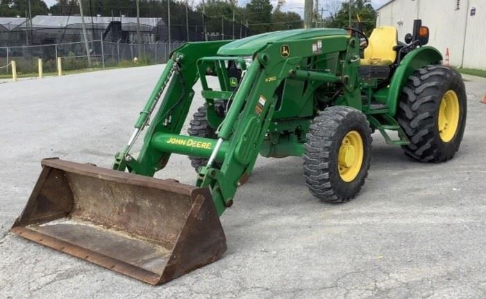 Located in: Chattanooga, TN
Yr 2018
MFG John Deere
Model 5085E
4WD Tractor
Runs And Operates
P.I.N: 1LV5085ECEY210577
Hours: 1,950
73"W Bucket
**Sold as is Where is**
