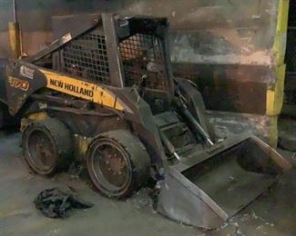 Located in: Chattanooga, TN Offsite
MFG New Holland
Model L170
Skid Steer
Does NOT Run
*Unit Running When Parked 5 +/- Years Ago*
P.I.N: N6M429631
True Hours Unknown
Diesel Motor
65" Bucket
**Sold as is Where is**