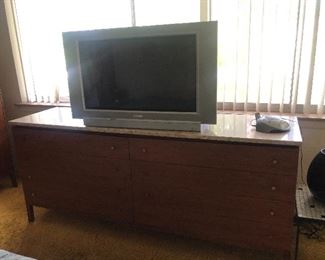 Diretional Dresser