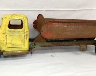 27IN EARLY FLATBED TRUCK