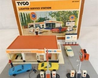 TYCO HO SCALE LIGHTED STATION W/ BOX