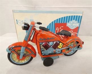 HARLEY DAVIDSON TIN MOTORCYCLE W/BOX