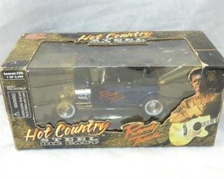 HOT COUNTRY DIE CAST TOY W/ BOX 