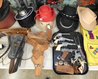 NUMEROUS WESTERN ITEMS INCLUDING HOPALONG, ROY ROGERS ETC 